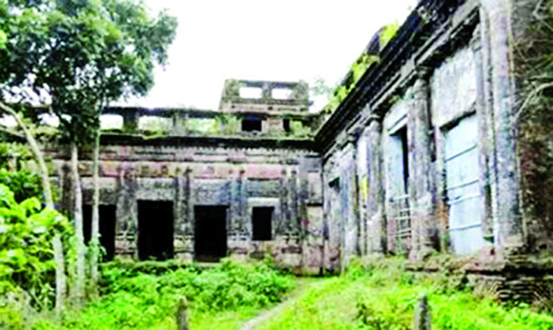 ধর্মপাশায় ধ্বংসের মুখে ৩০০ বছরের পুরনো জমিদার বাড়ি