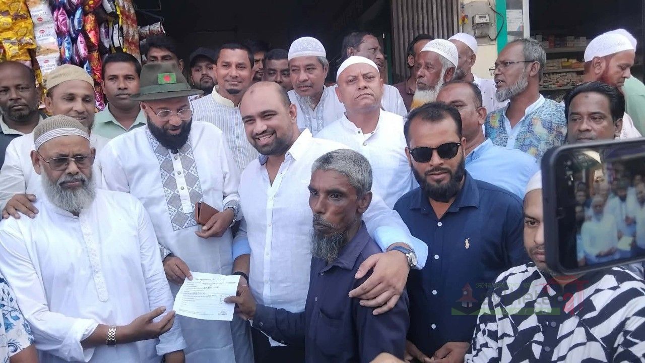 বালাগঞ্জে প্রতিবন্ধী গৃহহীনকে আড়াই শতক জমি দিলেন বিএনপি নেতা আদনান